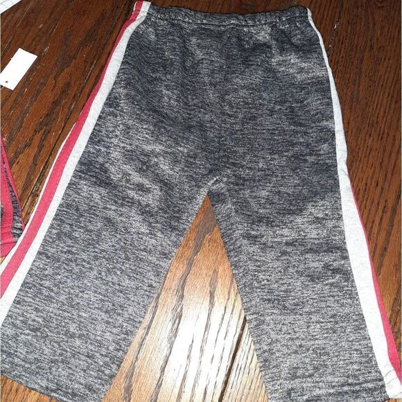 New Boy's 24 Month 2-Piece Jogging Outfit- Sleeveless Zip Shirt Pants Du… - Picture 3 of 3